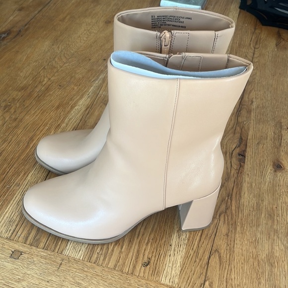 A NEW DAY | Janelle Dress Boots - Picture 4 of 4